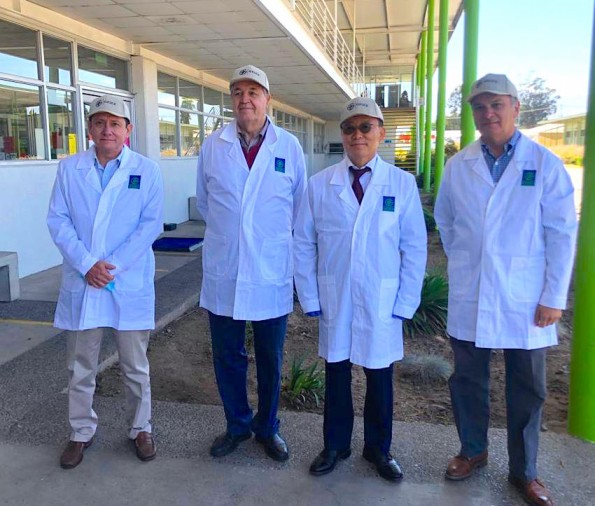 Embajador de Corea del Sur en Chile visita packing de cerezas chilenas junto a ASOEX